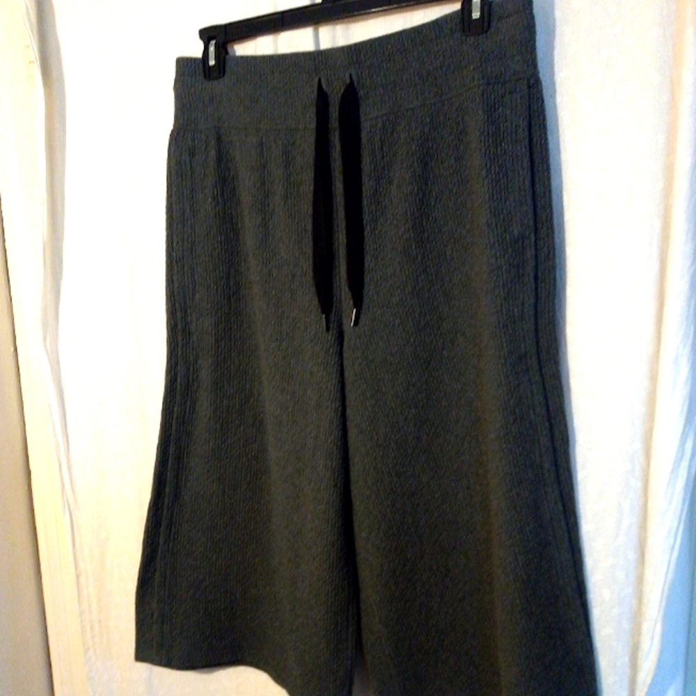 Lululemon 7/8 Wide Leg Women's Cropped Pants 12